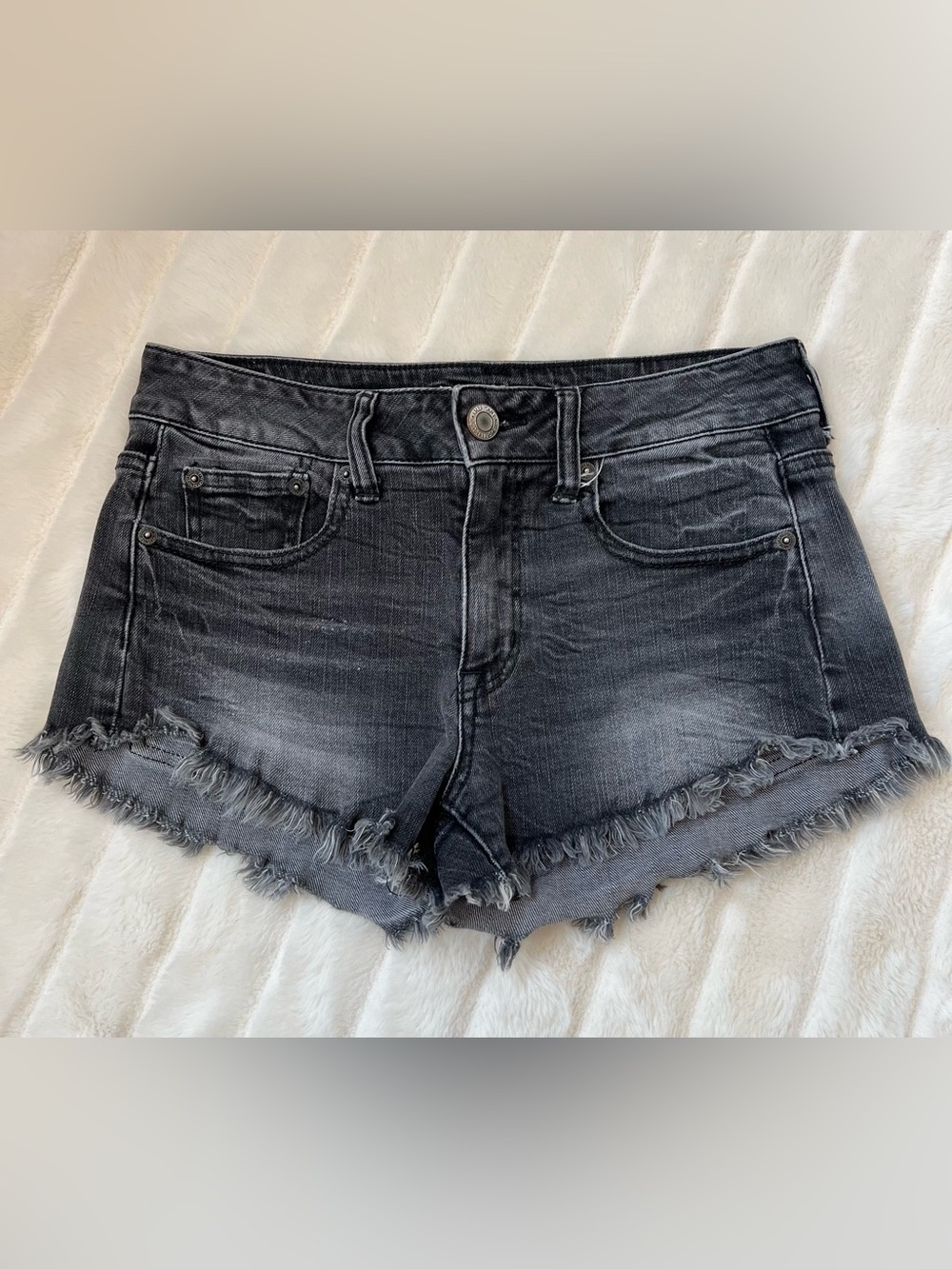 American Eagle Size 4 Black Distressed Denim Jean Shorts Low Rise Stretch